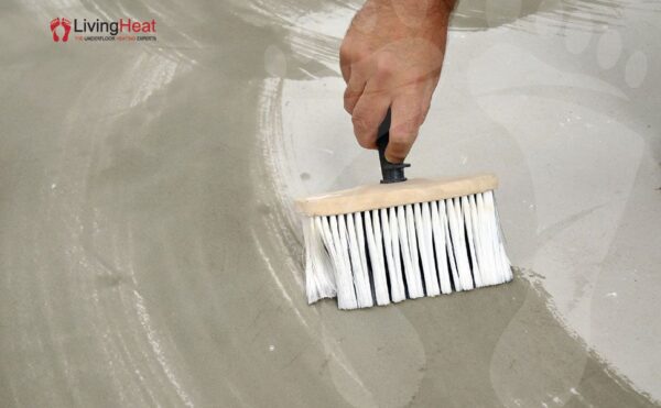 Acrylic floor primer with brush